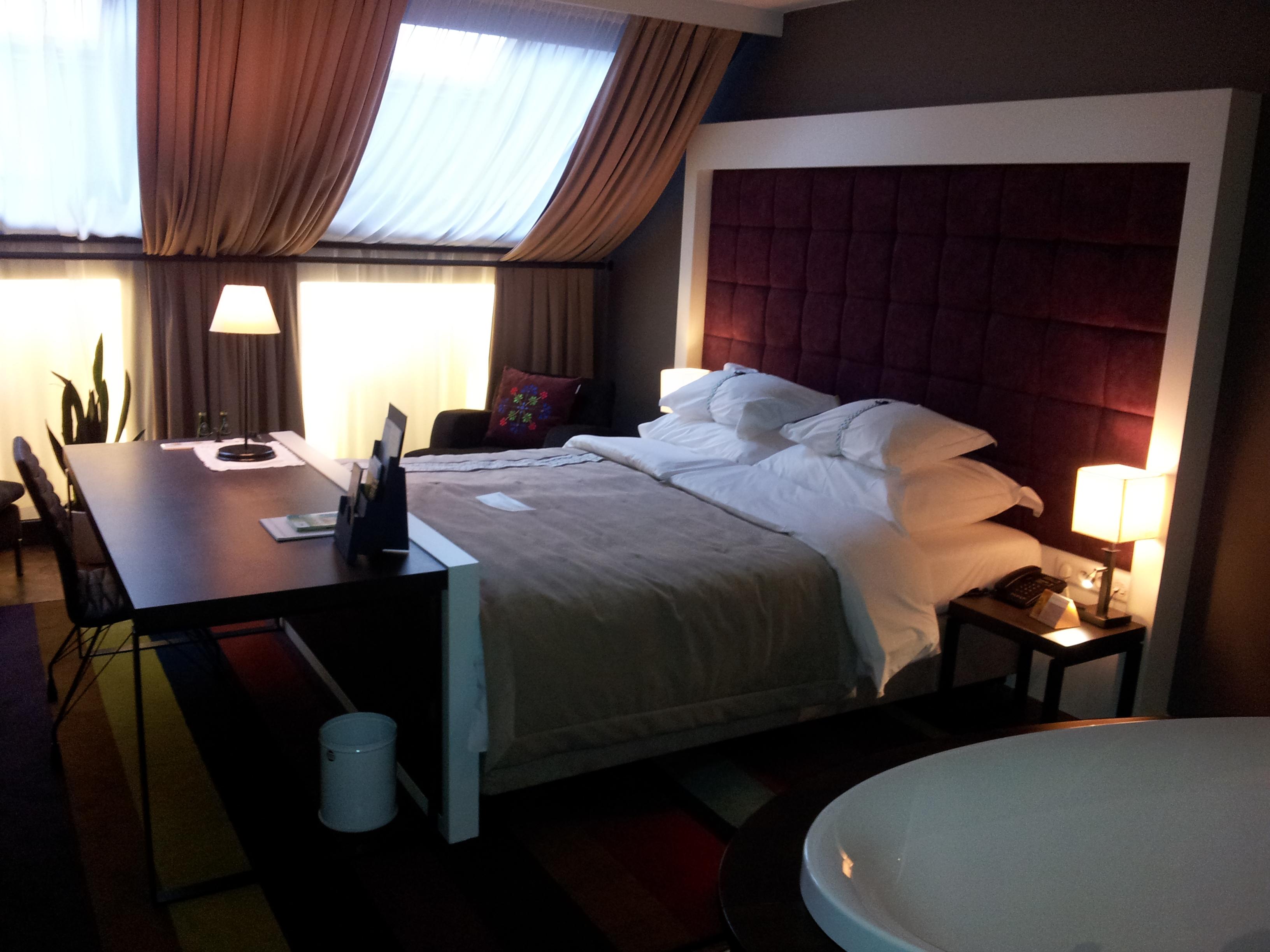 Hotel Bristol Tradition And Luxury Rzeszow Luaran gambar A room at the hotel