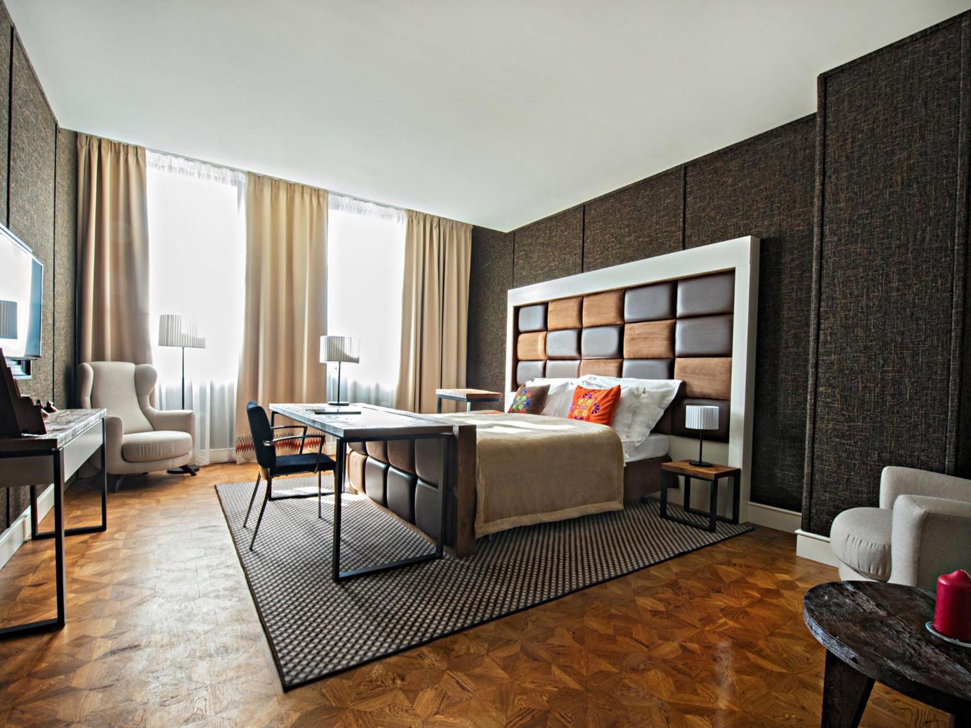 Hotel Bristol Tradition And Luxury Rzeszow Luaran gambar A room at the Mandarin Oriental, Munich